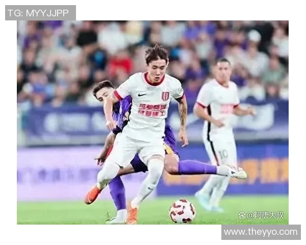 中超焦点战江苏队迎战恒大队双方争夺季后赛名额的关键对决